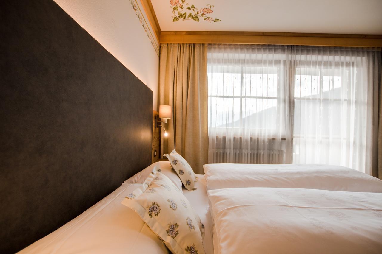 Ciasa Montanara Hotel La Villa  Eksteriør billede
