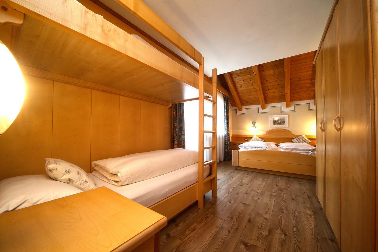 Ciasa Montanara Hotel La Villa  Eksteriør billede