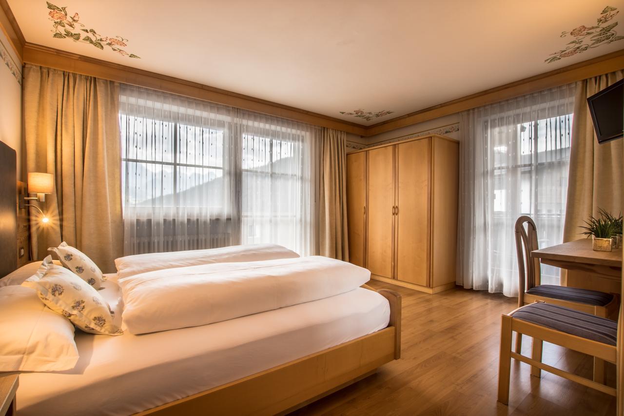 Ciasa Montanara Hotel La Villa  Eksteriør billede