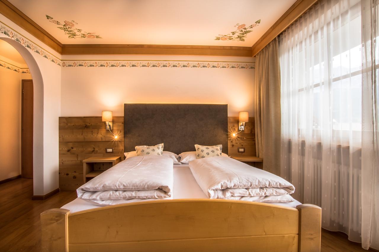 Ciasa Montanara Hotel La Villa  Eksteriør billede